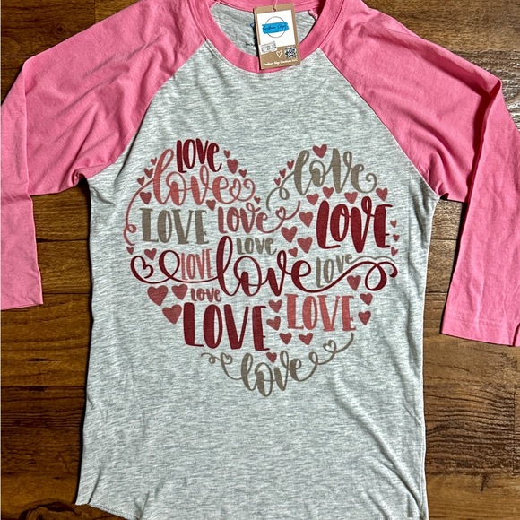 Luckybird ~ Small ~ Red/Pink/Grey ~ Valentine’s/ Love/ Hearts Shirt ~ New W/Tags - Picture 5 of 9